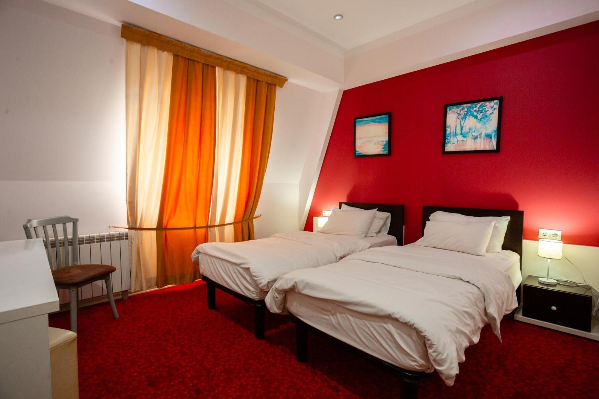Piazza Four Colours Hotel Batumi Kültér fotó