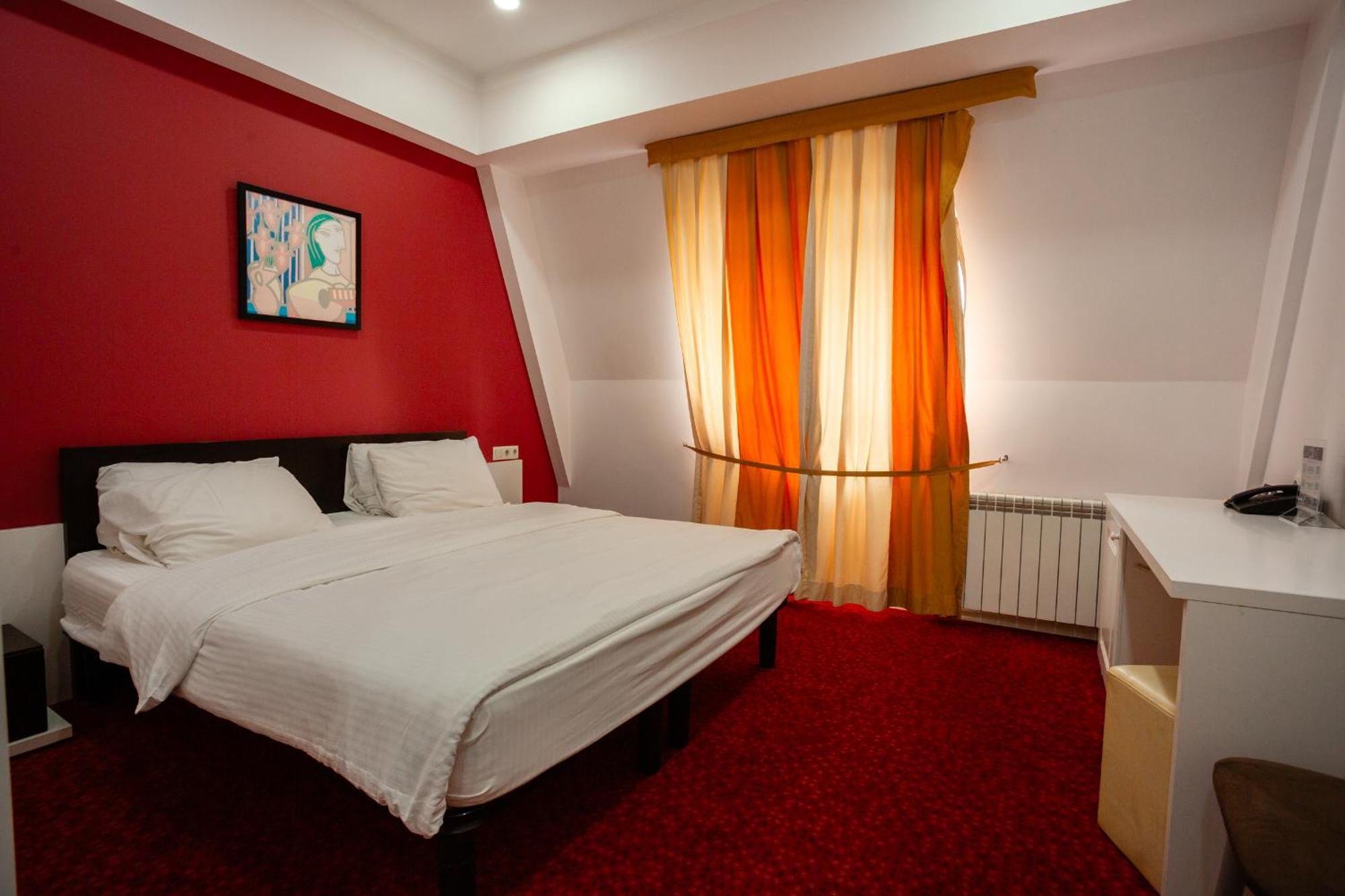Piazza Four Colours Hotel Batumi Kültér fotó