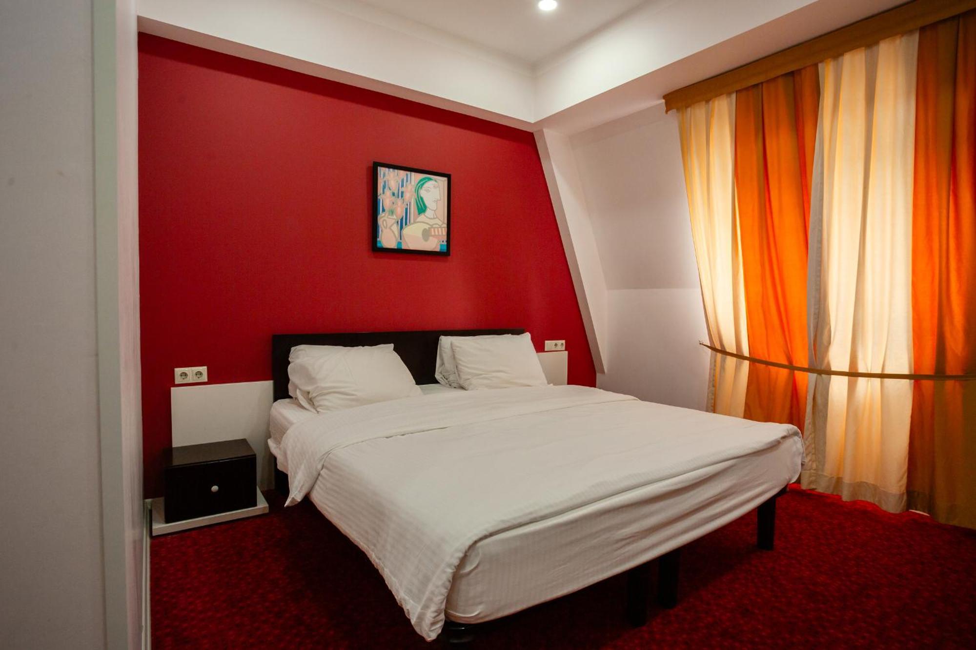 Piazza Four Colours Hotel Batumi Kültér fotó