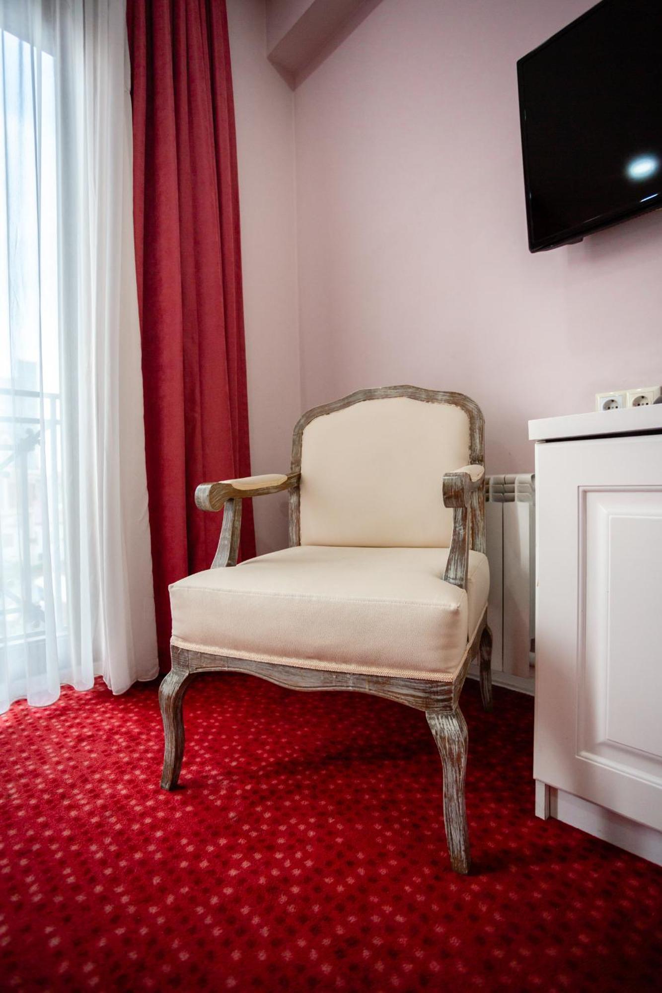 Piazza Four Colours Hotel Batumi Kültér fotó