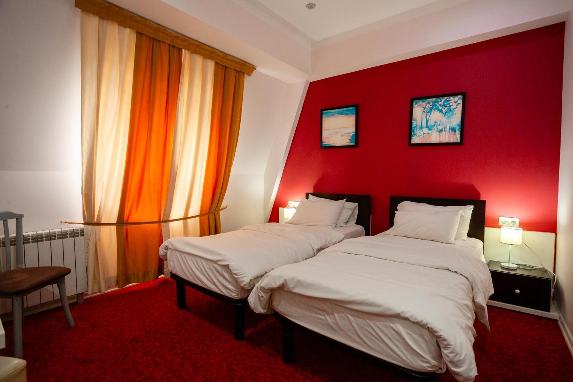 Piazza Four Colours Hotel Batumi Kültér fotó