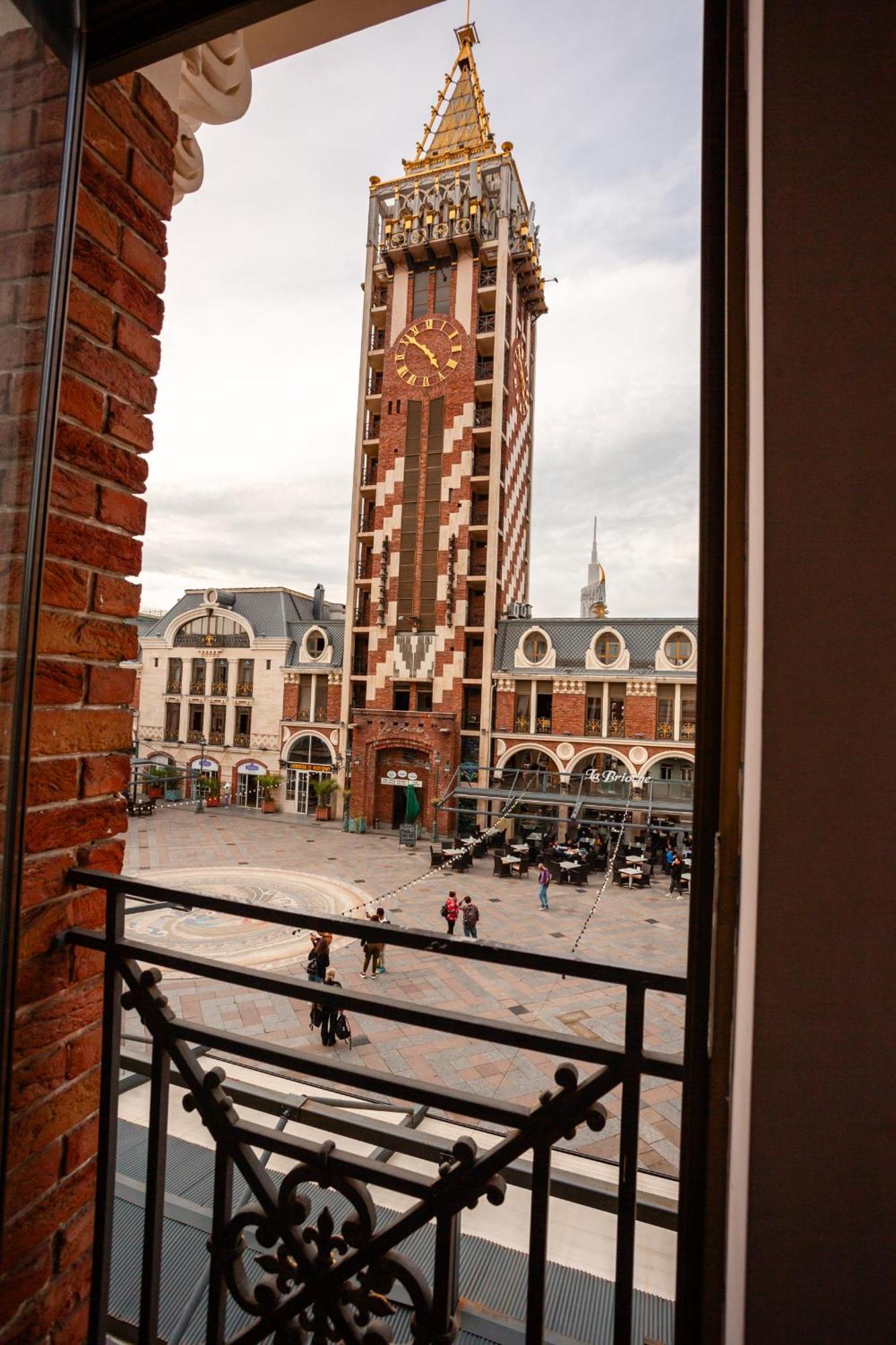 Piazza Four Colours Hotel Batumi Kültér fotó