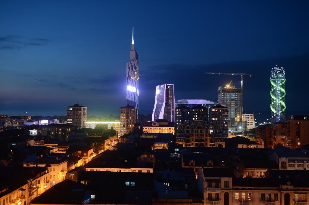 Piazza Four Colours Hotel Batumi Kültér fotó