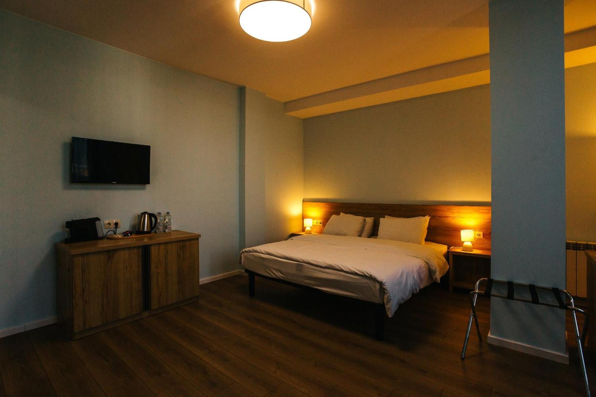 Piazza Four Colours Hotel Batumi Kültér fotó