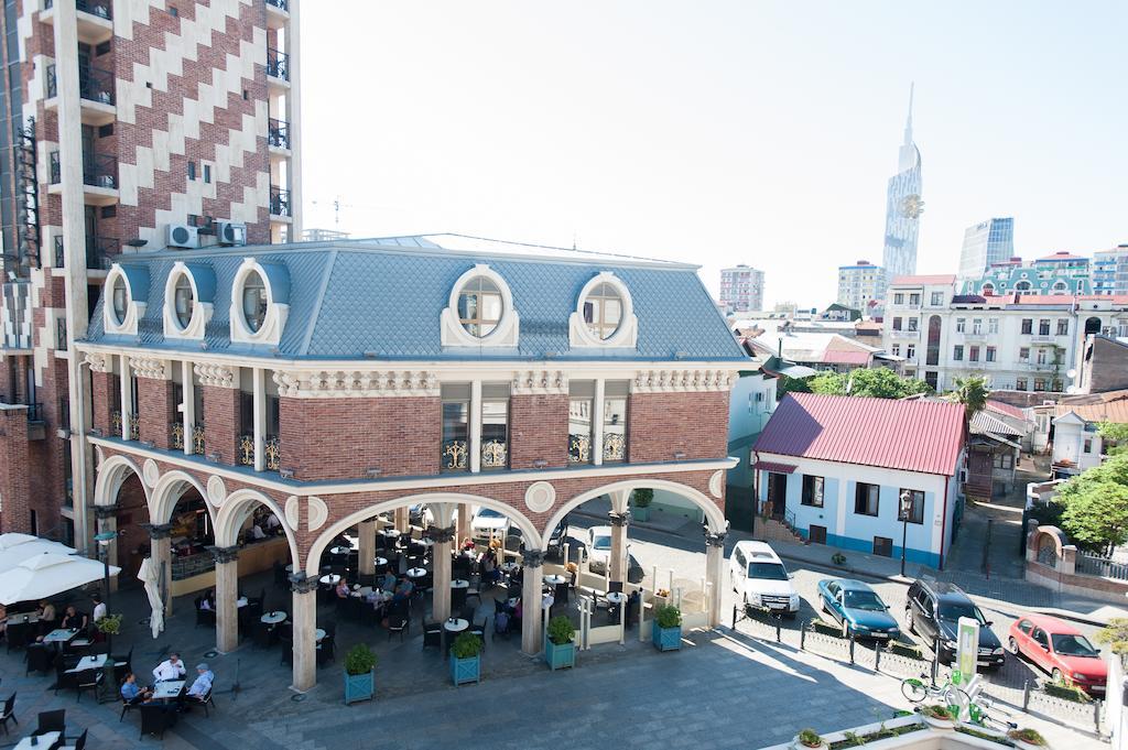 Piazza Four Colours Hotel Batumi Kültér fotó